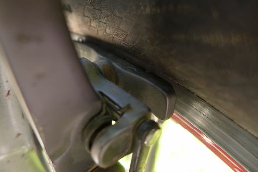 Servo-wave v-brake adjustment