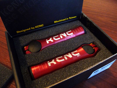 Picture of KCNC BE1 bar ends in red