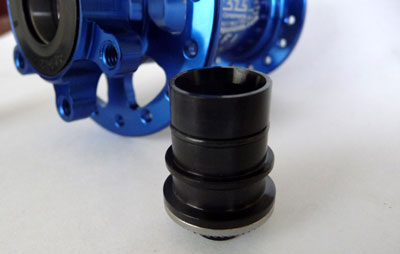 Front hub end cap close up