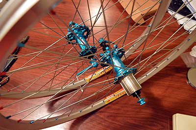 Circus Monkey, Mach 1, Velocity Aeroheat 24 Wheelset