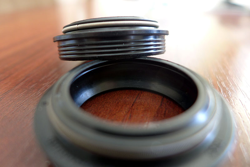 Rockshox low friction seals