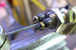 Threading titanium spoke